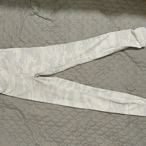 lululemon athletica Pants - Lululemon white camo pants